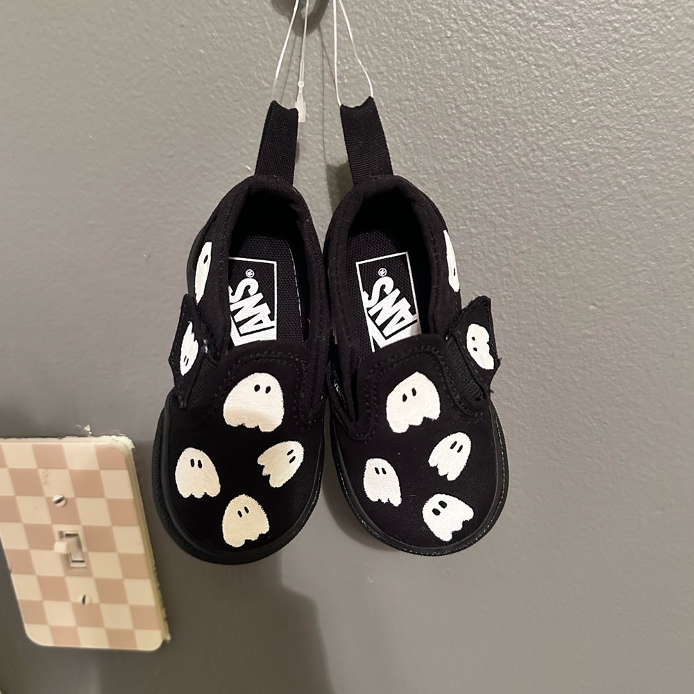 Vans ghost shoes